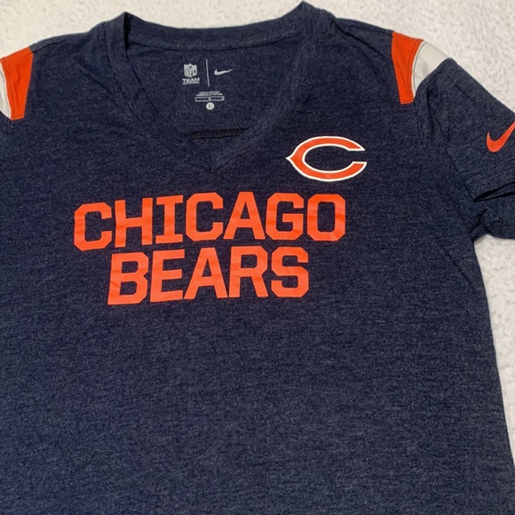 Nike NFL Team Apparel Chicago Bears Ladies Tee, EUC, Size Large - Picture 3 of 9
